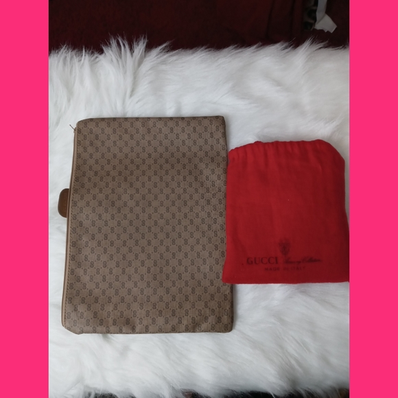 💯AUTHENTIC GUCCI GG SUPREME CANVAS ZIPPER CLUTCH - Picture 9 of 11